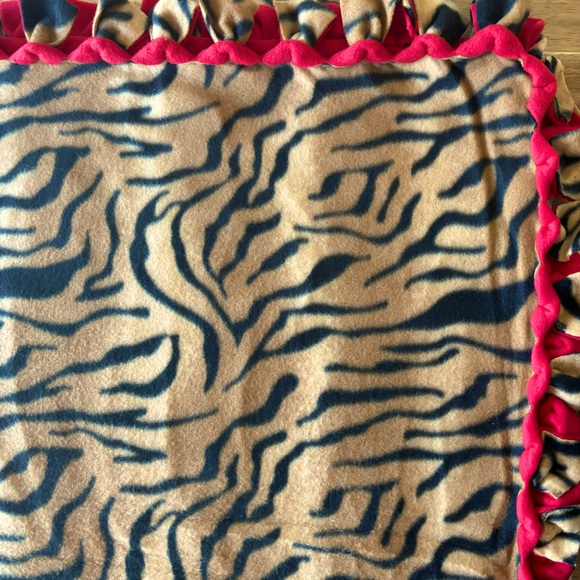 Handmade Tiger Print Double Fleece layer looped - Picture 2 of 3
